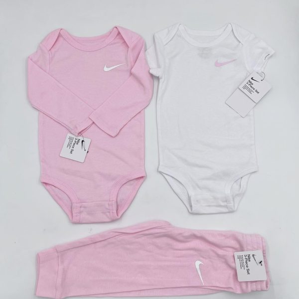 Conjunto NIKE