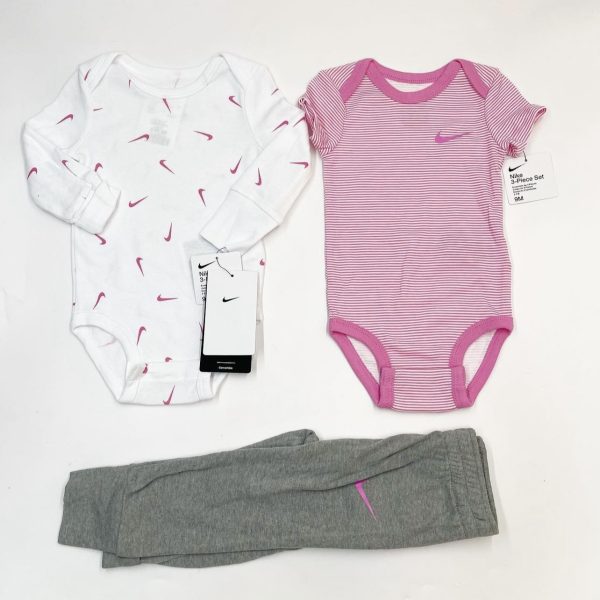 Conjunto NIKE