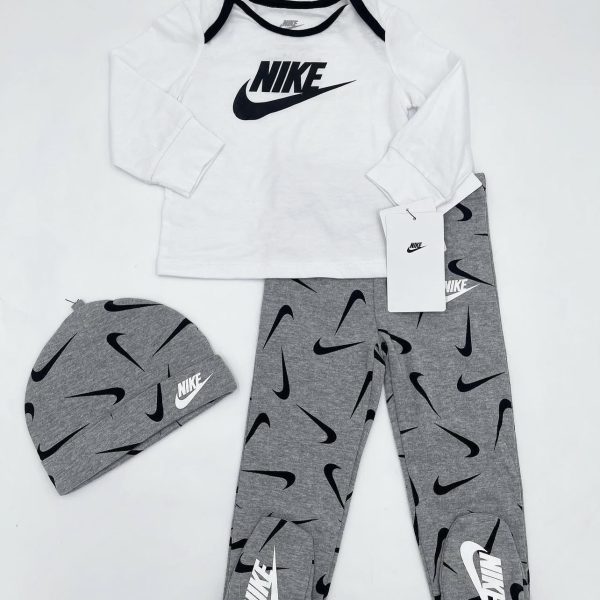 Conjunto NIKE