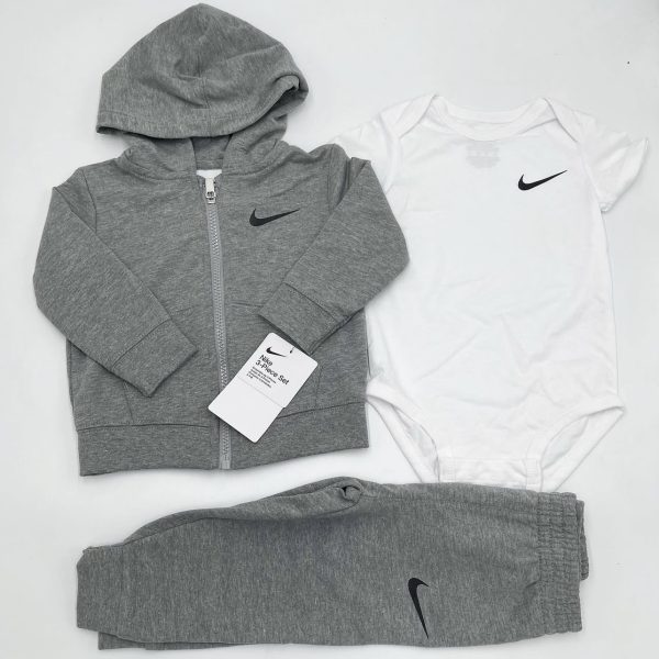 Conjunto NIKE