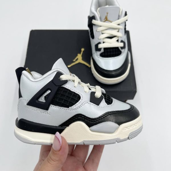 Jordan Retro 4 - N•22
