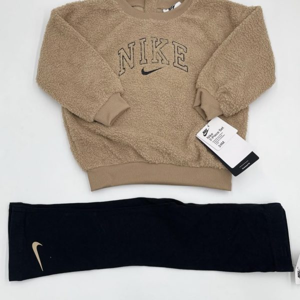 Conjunto NIKE