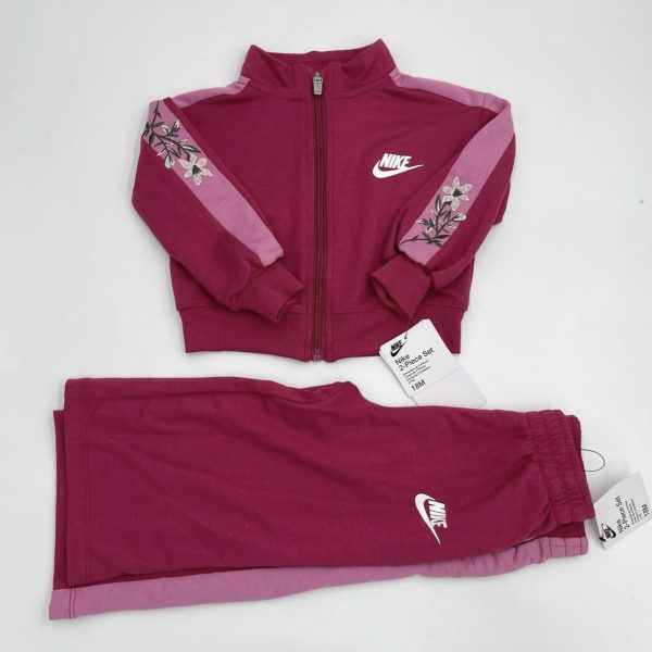 Conjunto NIKE