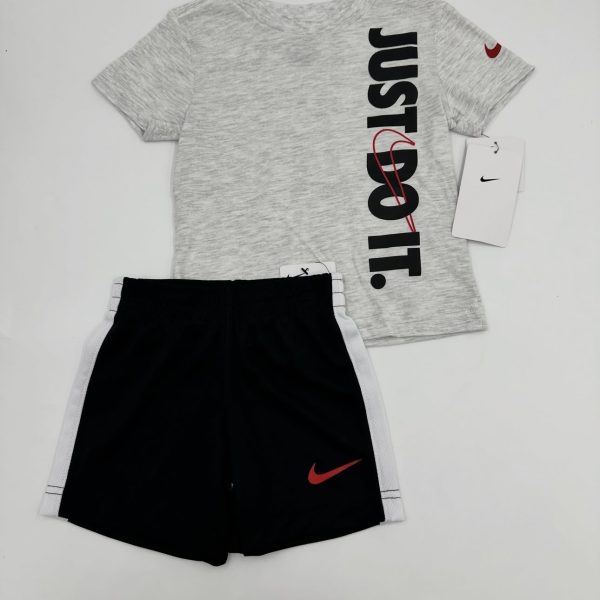 Conjunto NIKE