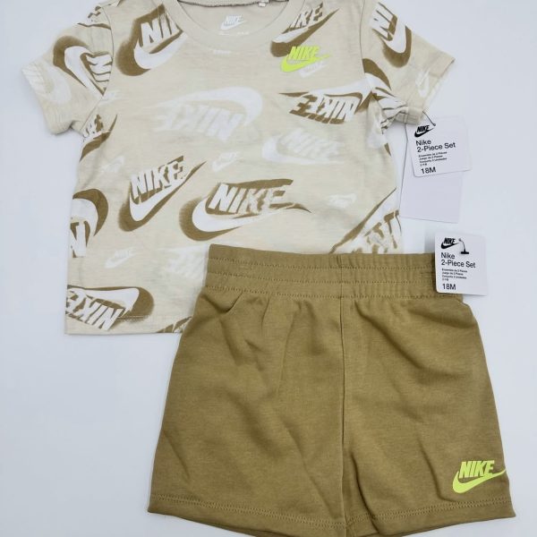 Conjunto NIKE